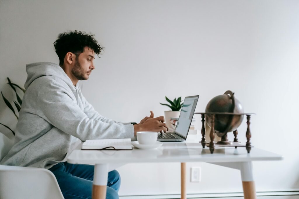 Les Meilleures Configurations PC pour le Télétravail en 2024